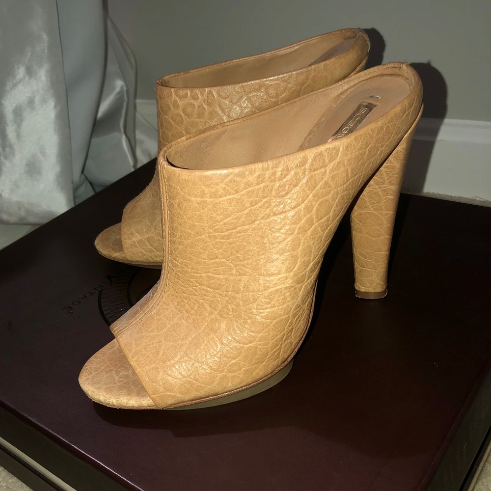 BCBGMAXAZRIA Jeremy mules